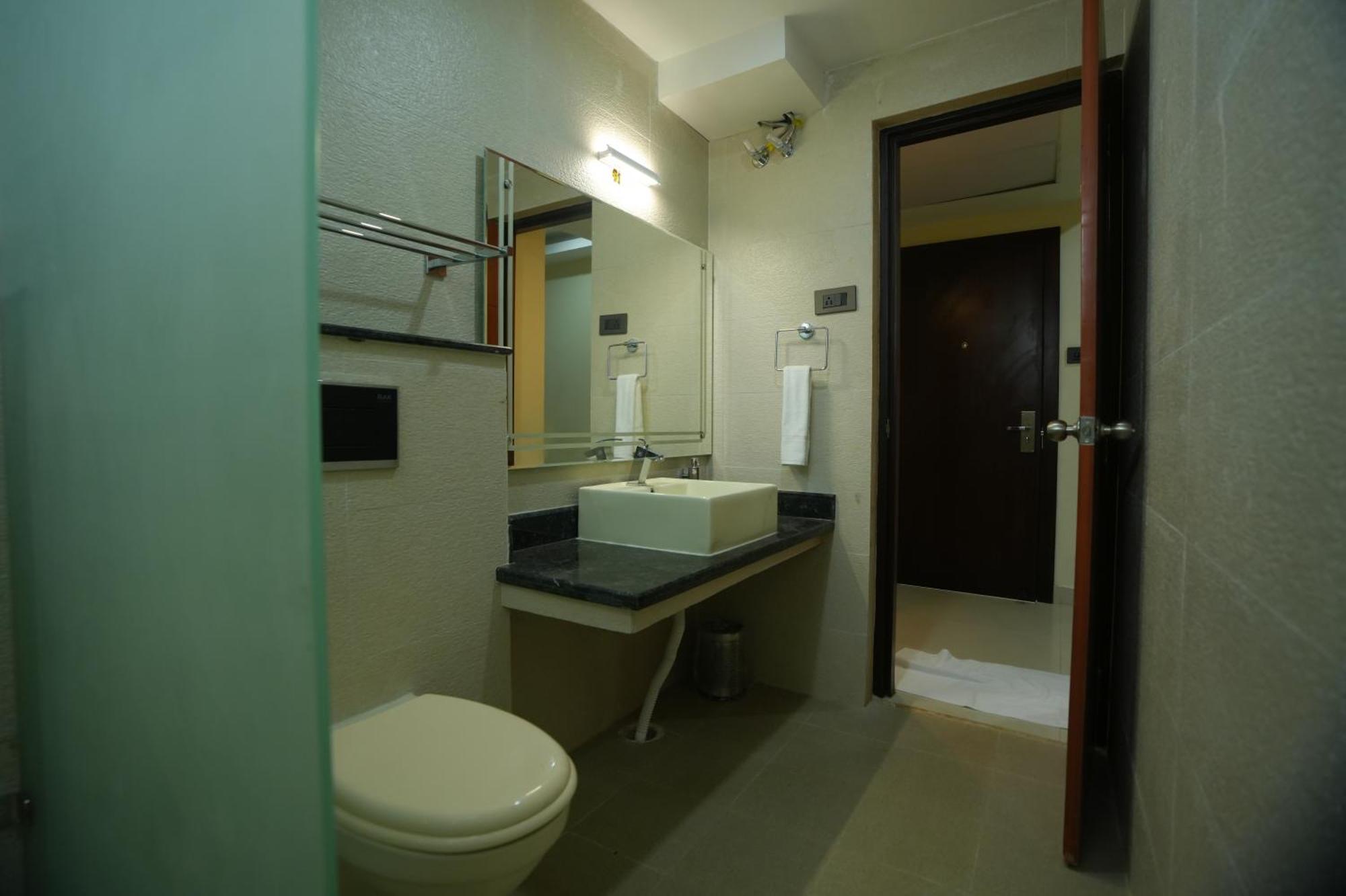 Urban Suites Bhubaneswar Exterior photo